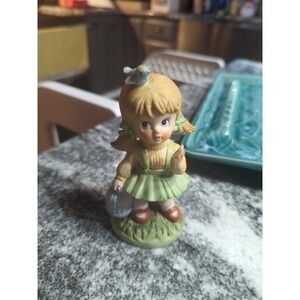 Vintage Homco Figurine Blonde Girl Blue Bird On Her Head